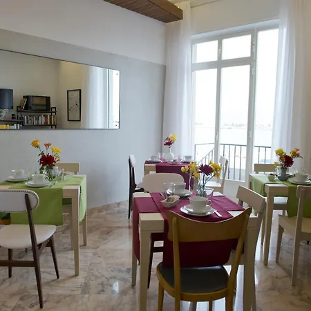 Garibaldi R&b Bed & Breakfast 4*