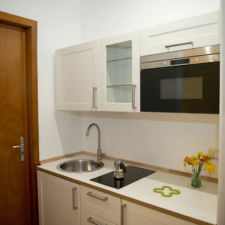 Garibaldi R&b Bed & Breakfast