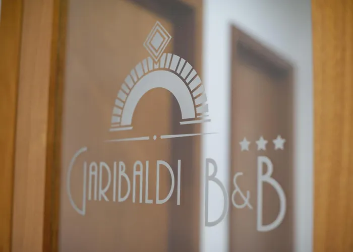 Garibaldi R&b 4*